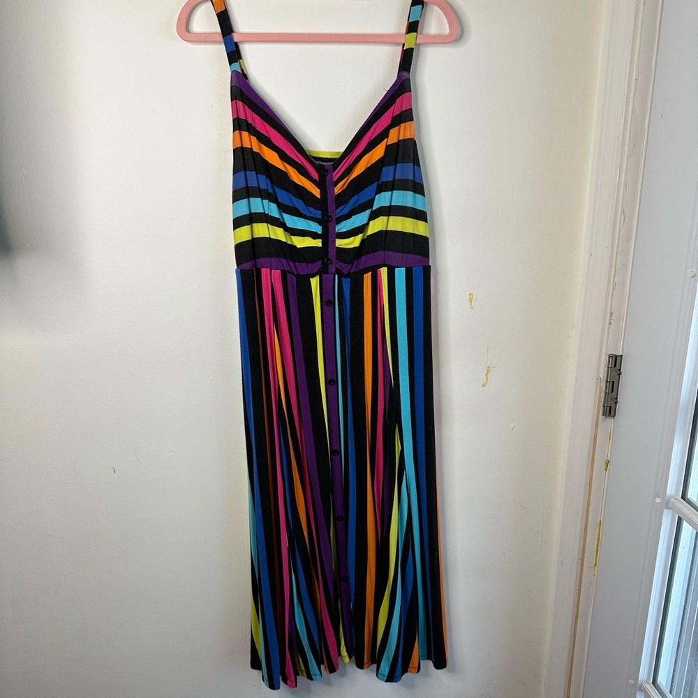 Colorful size 1 Torrid Dress with pockets.
